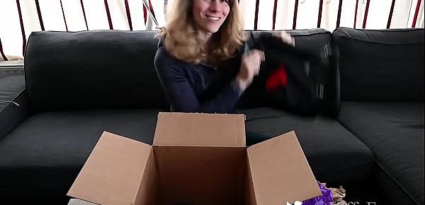  Unboxing of my Bad Dragon Order (XL Flint and Xerxes)